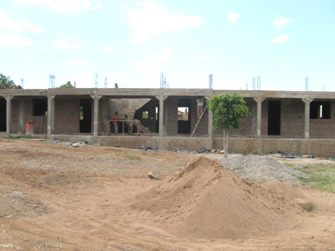 Uganda-Bldg2